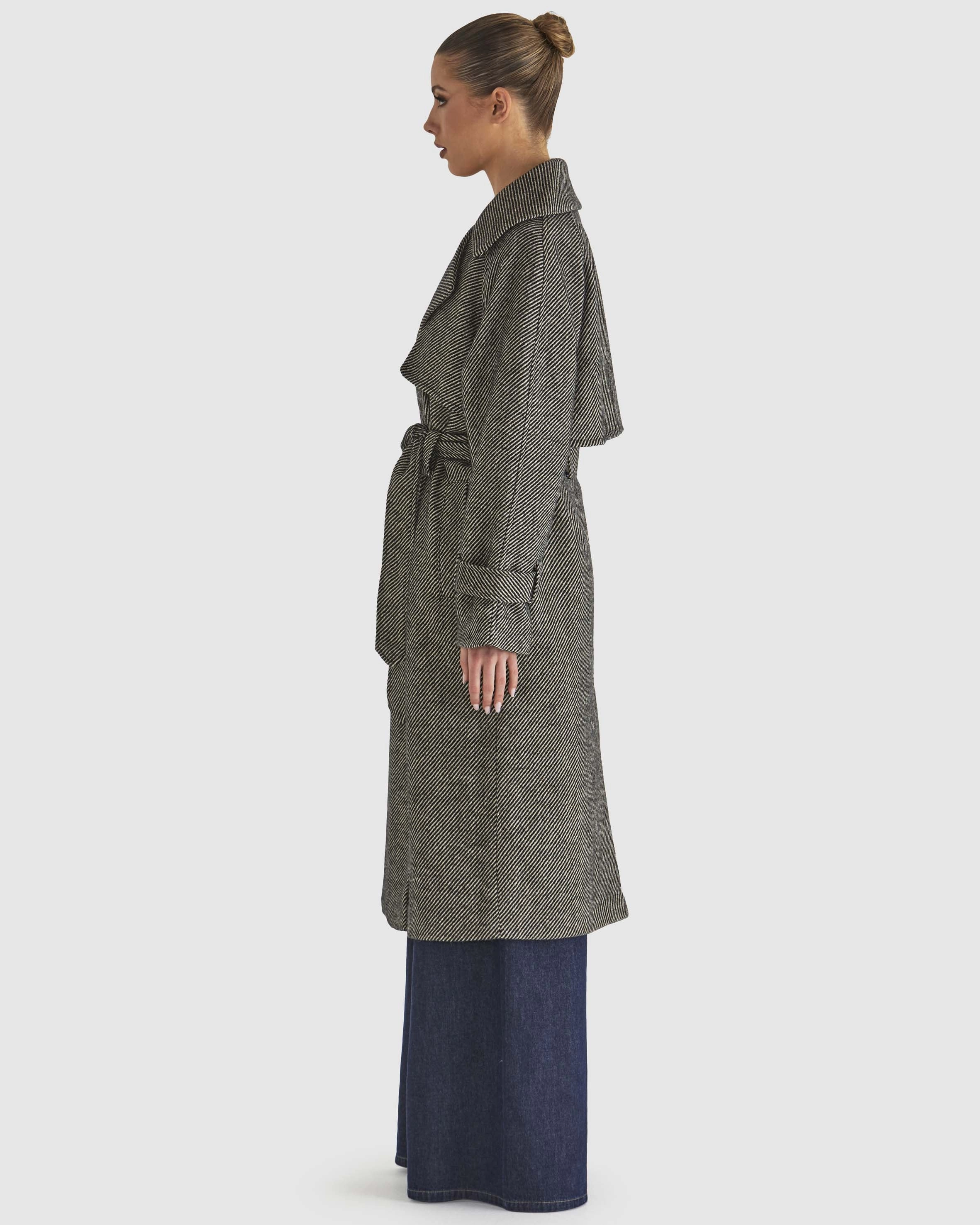 Fate Charmer Trench Coat Black Cream
