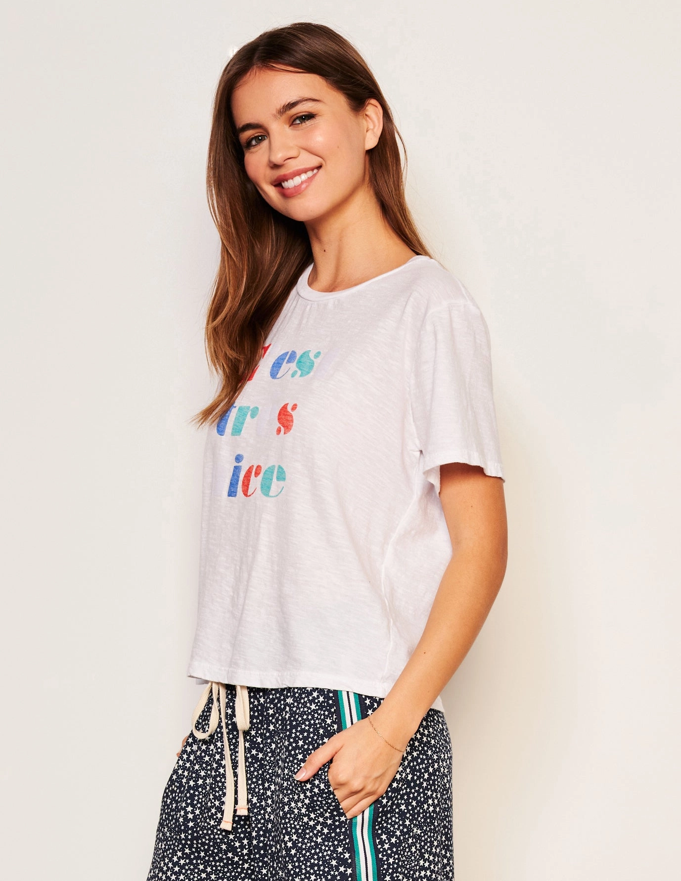 Sundry C'est Crew Neck Tee in Optic White