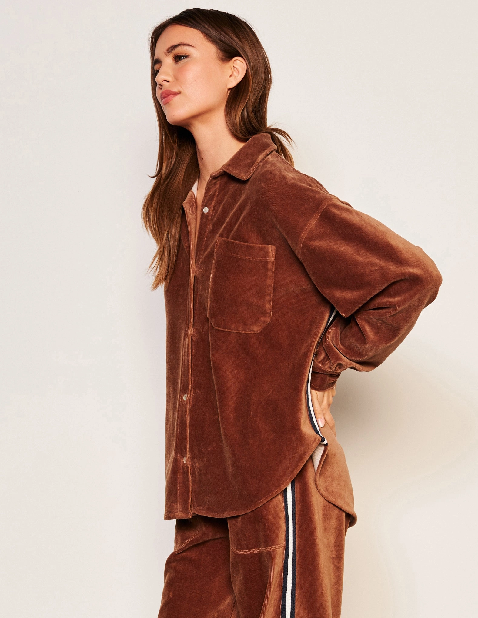 Sundry Classic Shirt in Taupe