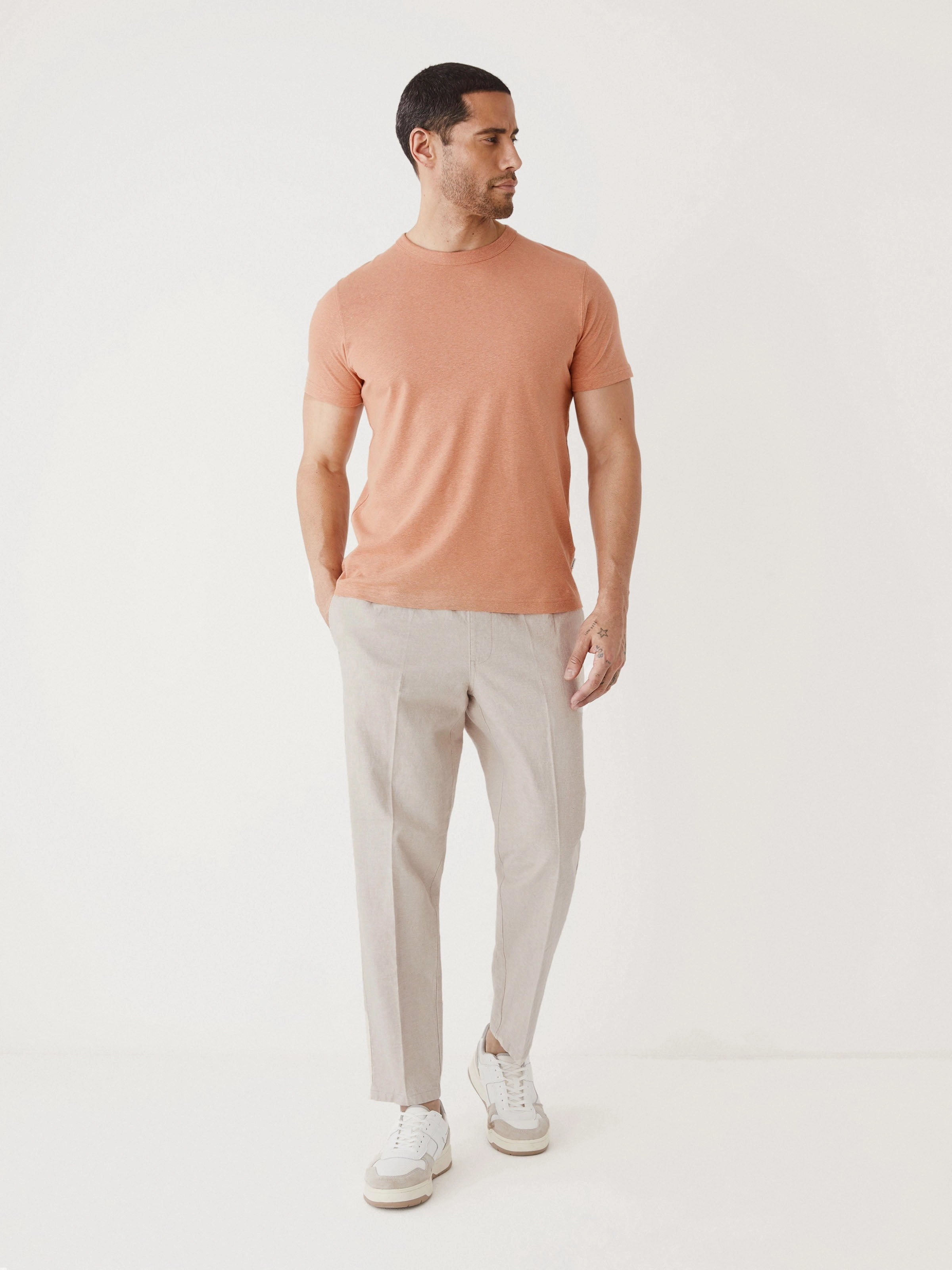The Slim Fit Hemp T-shirt in Dark blue
