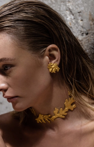Umi Studs Gold